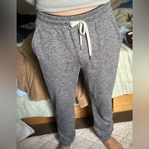 mens Vuori heatherd grey joggers!!! super comfortable, only worn once!!